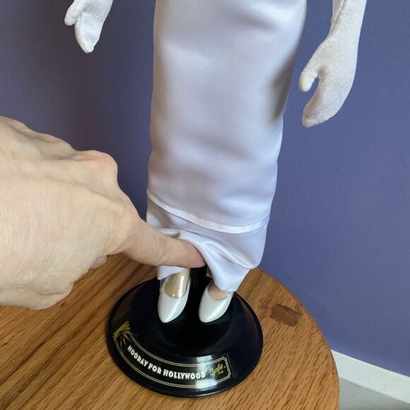 Franklin Mint Jackie Portrait Doll - Picture 8 of 8